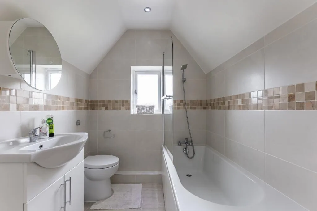 8 bedroom detached house for rent