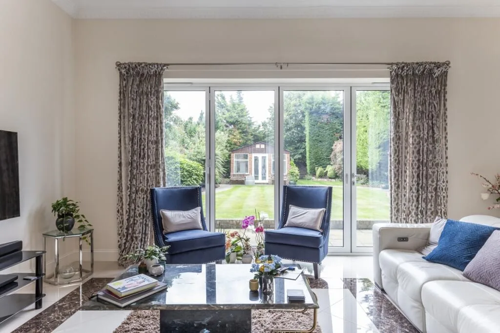 8 bedroom detached house for rent