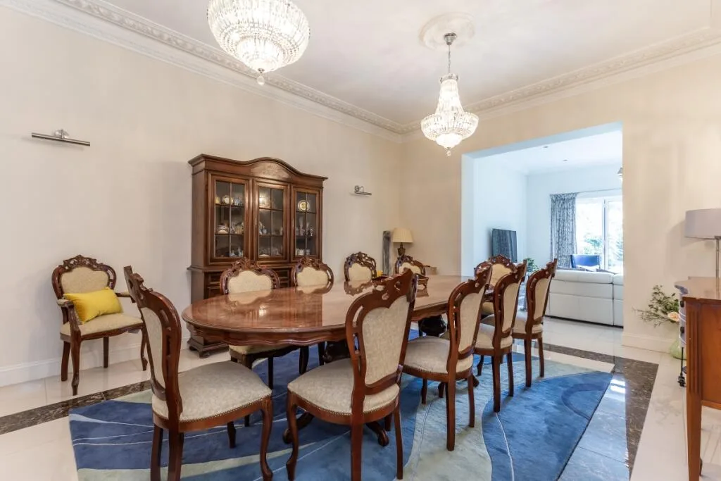 8 bedroom detached house for rent