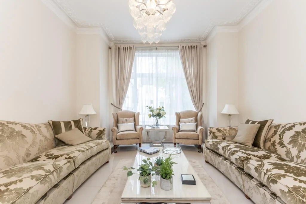 8 bedroom detached house for rent