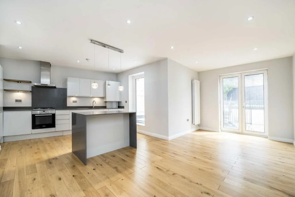 2 bedroom flat for rent