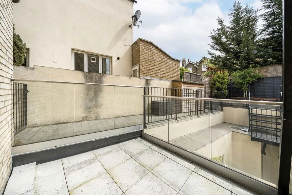 2 bedroom flat for rent