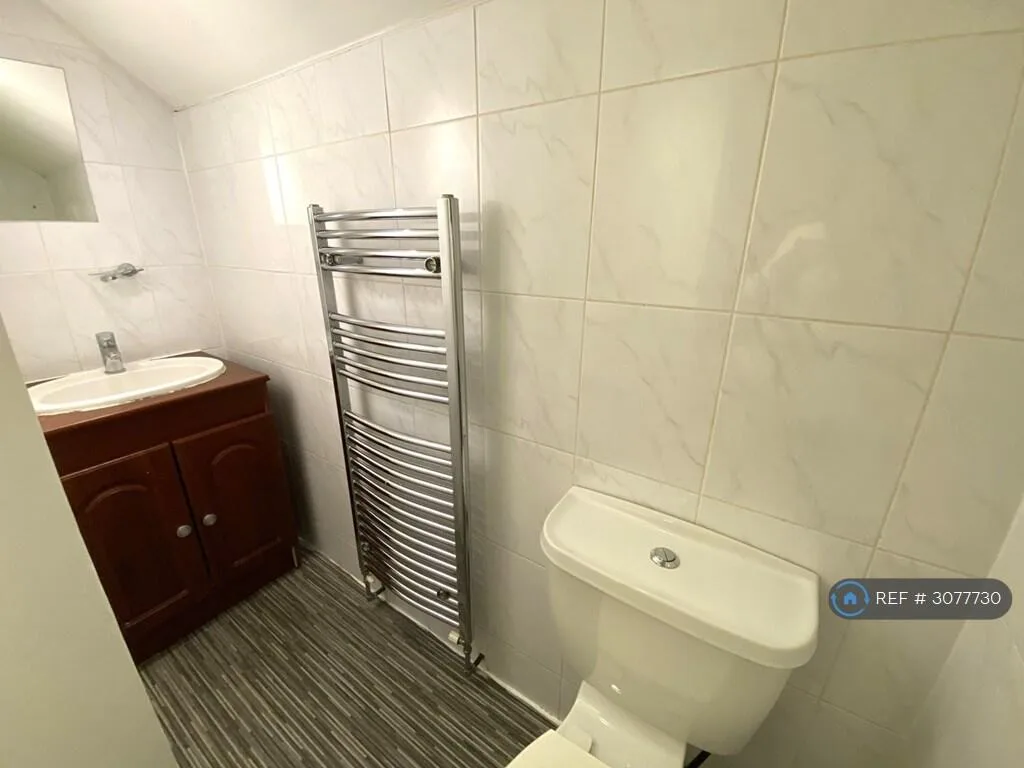 6 bedroom maisonette for rent