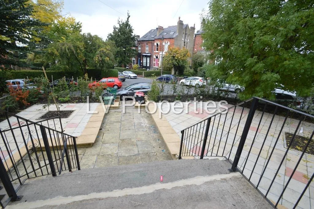 12 bedroom terraced house for rent