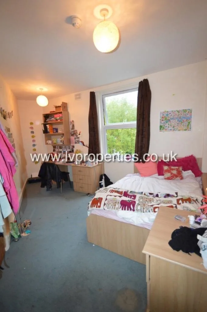 12 bedroom terraced house for rent
