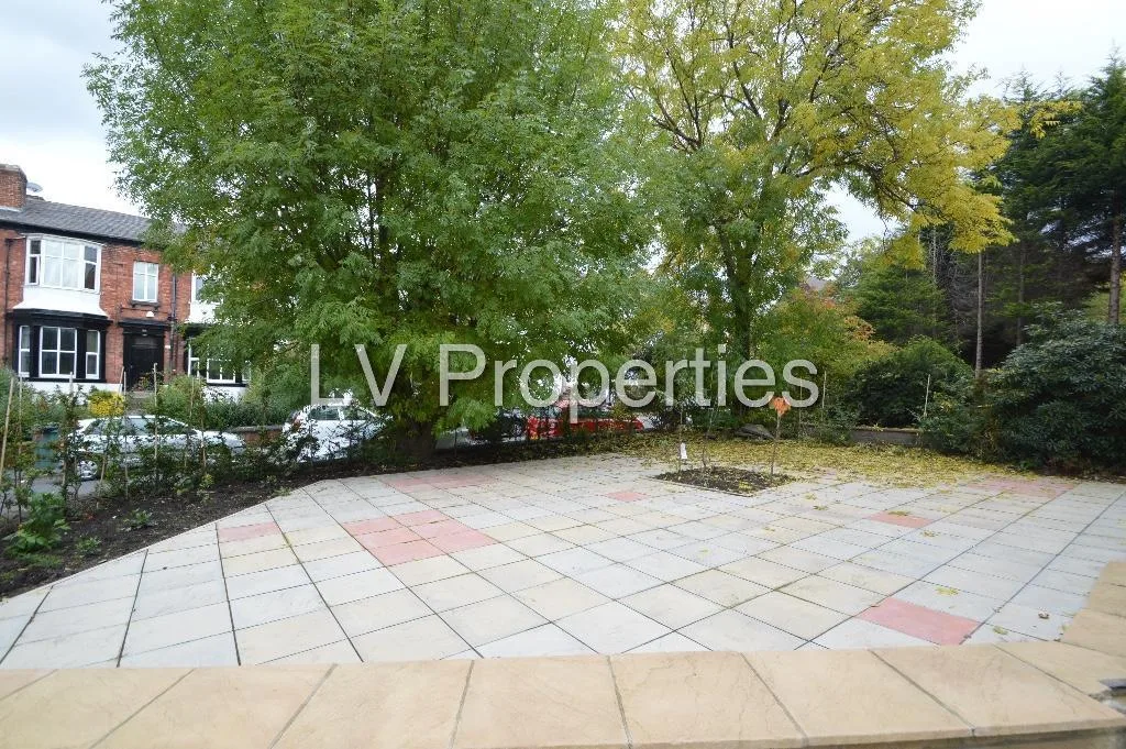 12 bedroom terraced house for rent
