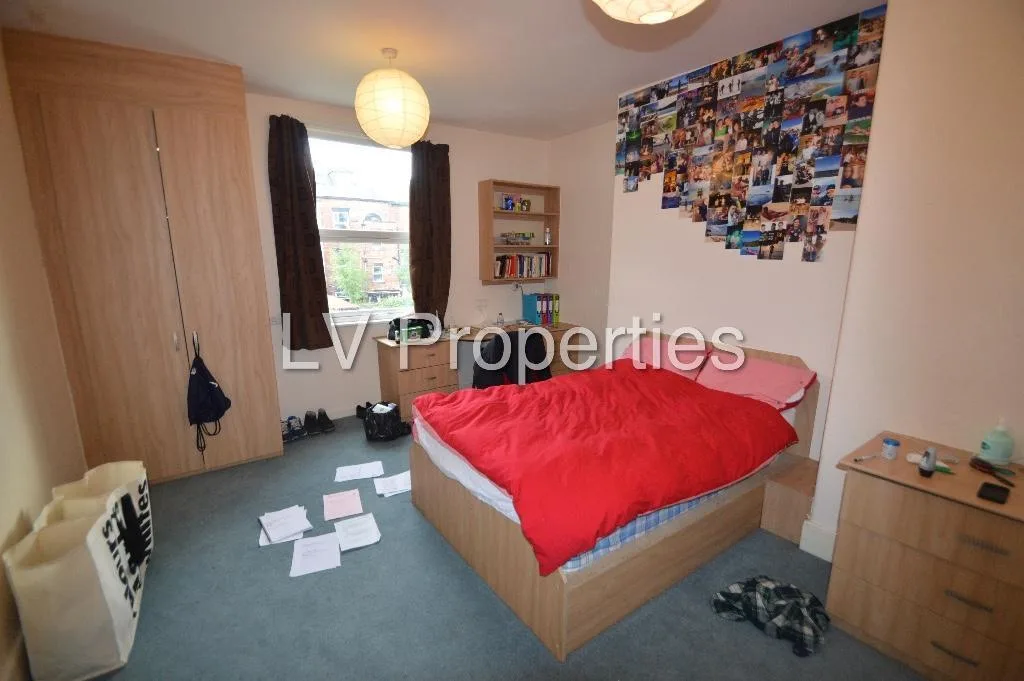 12 bedroom terraced house for rent
