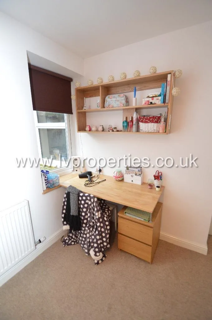 10 bedroom terraced house for rent
