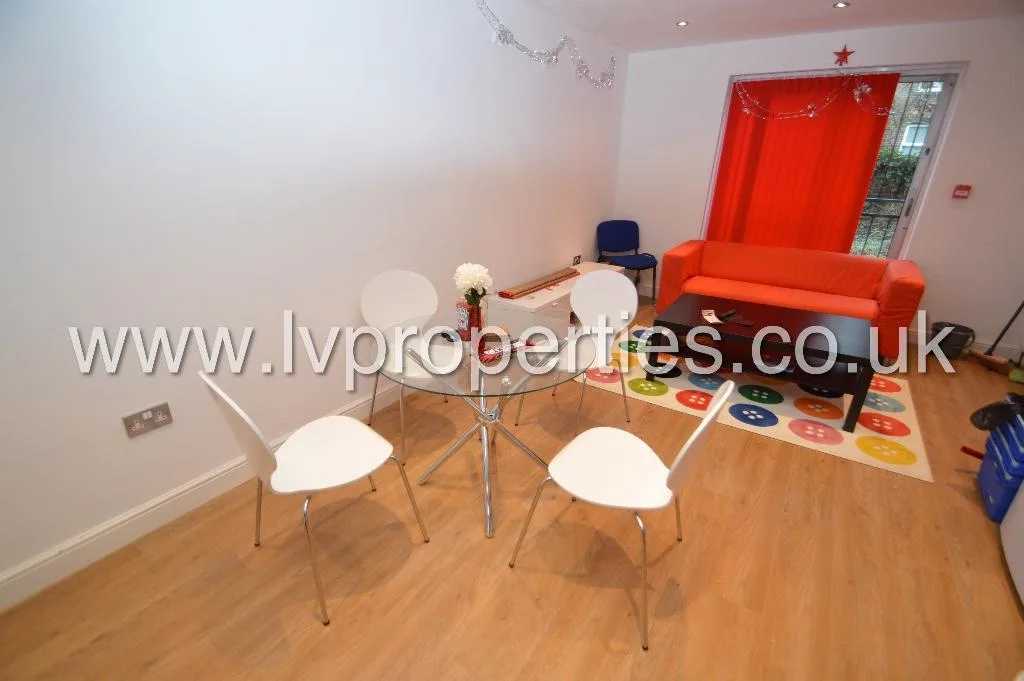10 bedroom terraced house for rent