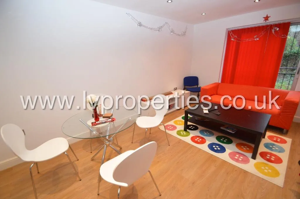 10 bedroom terraced house for rent