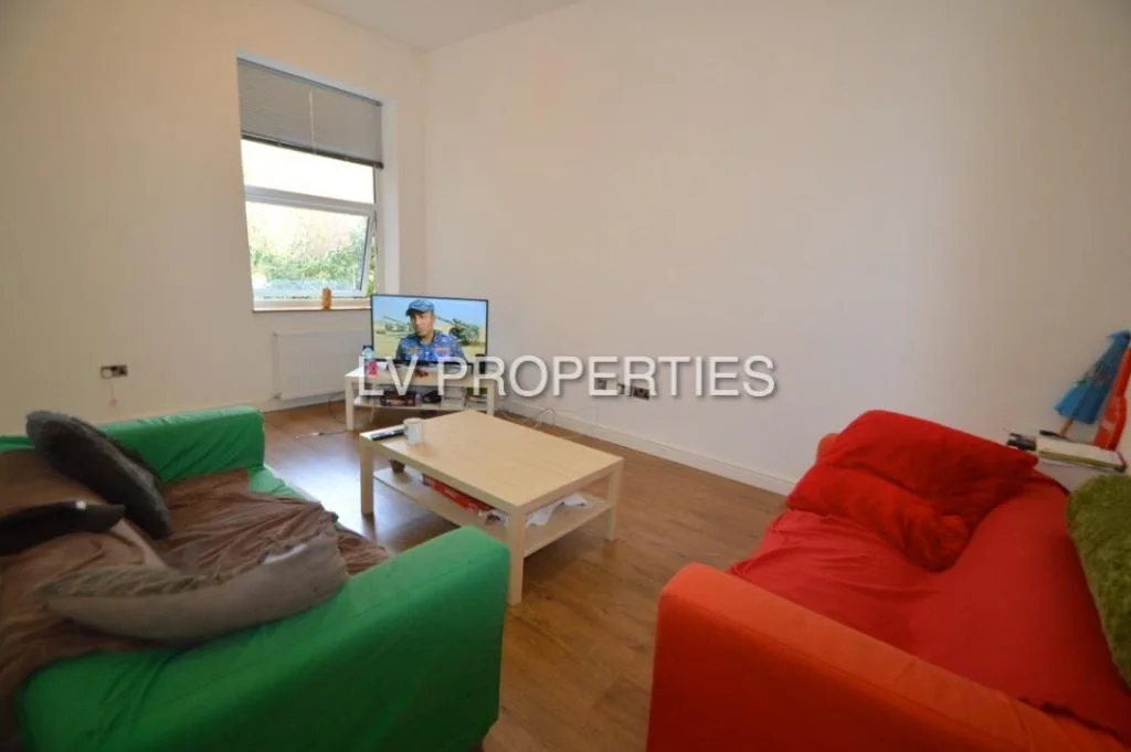 10 bedroom terraced house for rent