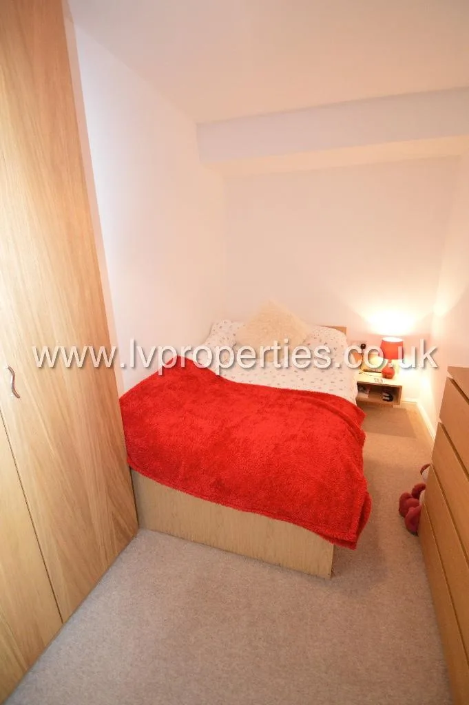 10 bedroom terraced house for rent