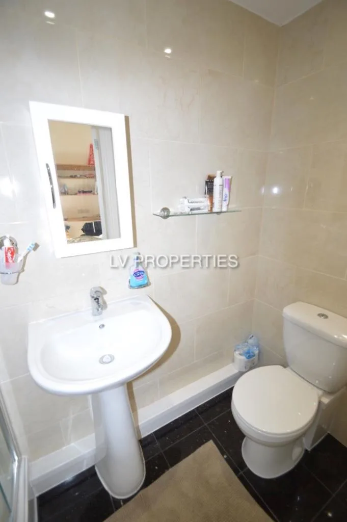 10 bedroom terraced house for rent