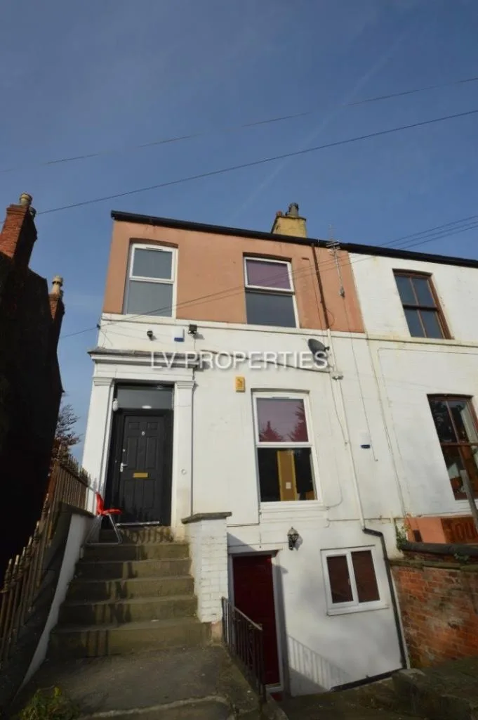 10 bedroom terraced house for rent