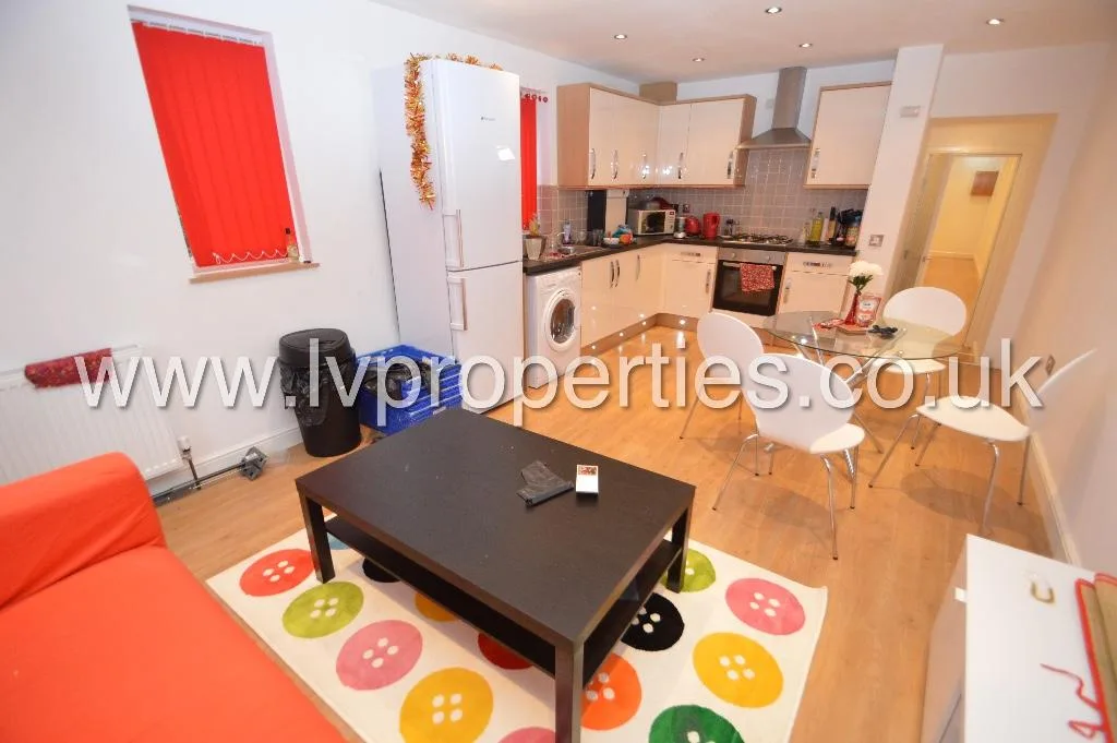10 bedroom terraced house for rent
