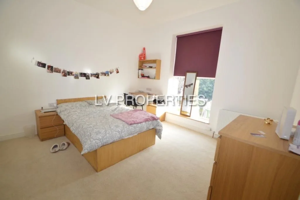 10 bedroom terraced house for rent