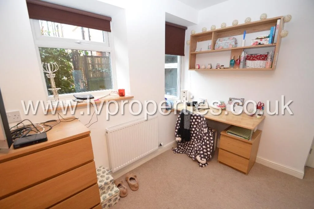 10 bedroom terraced house for rent