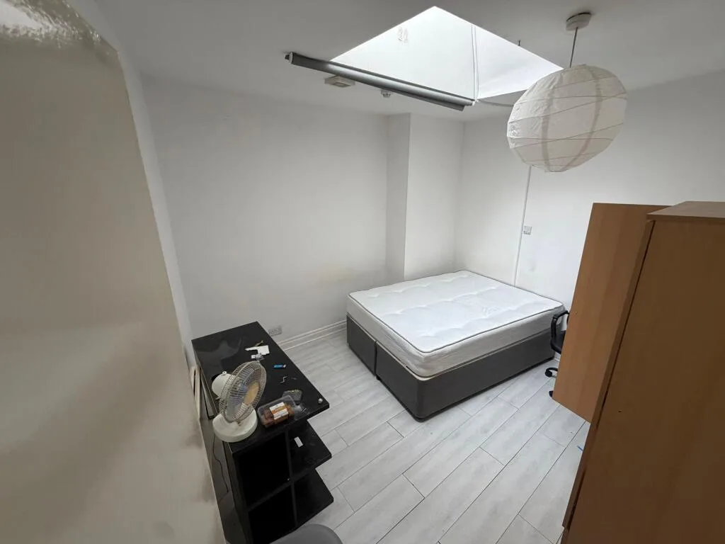5 bedroom apartment for rent