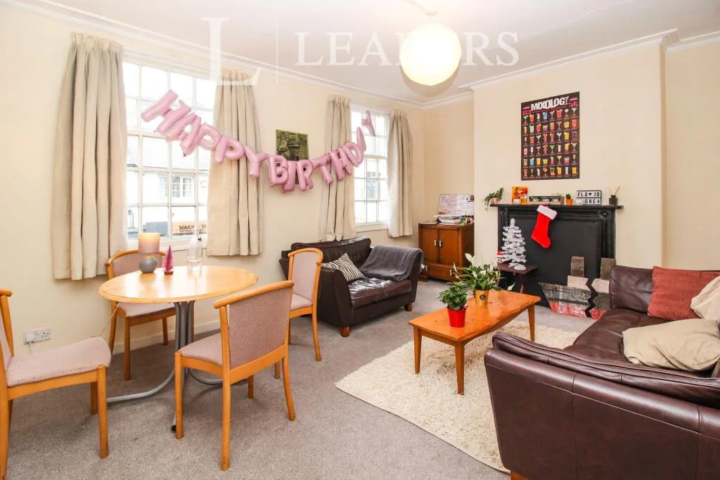 3 bedroom flat for rent