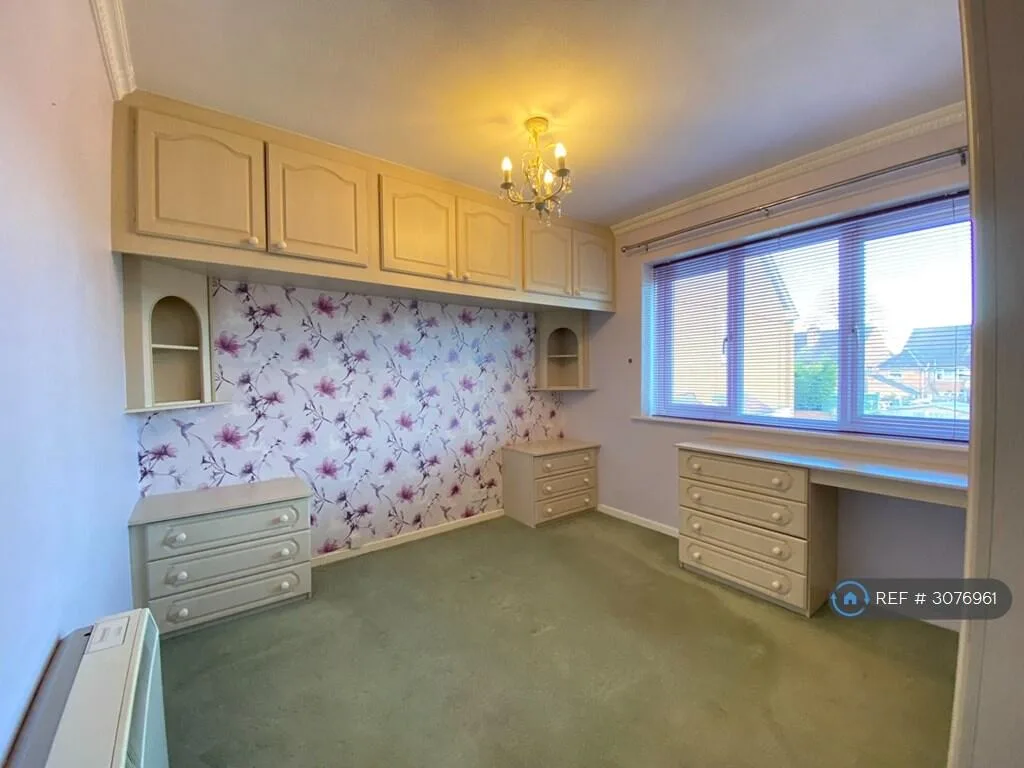 2 bedroom maisonette for rent
