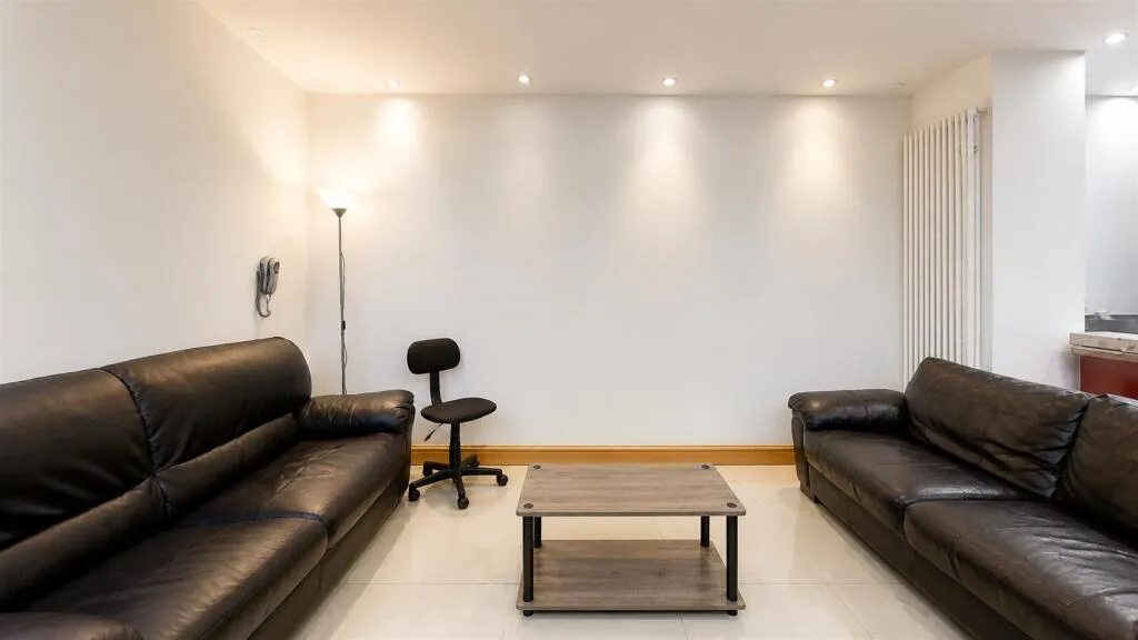 6 bedroom house for rent