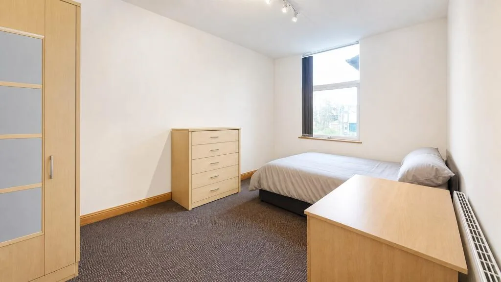 6 bedroom house for rent