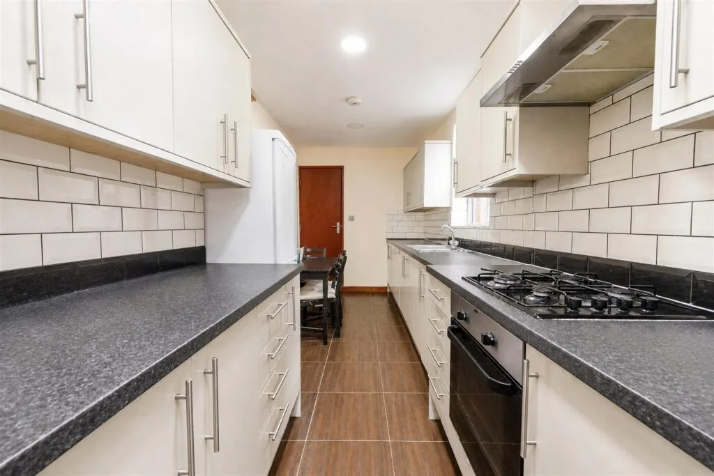 4 bedroom house for rent