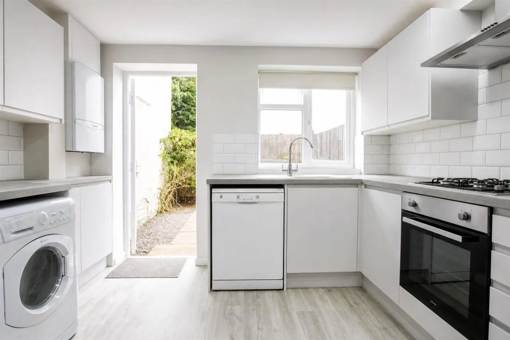 5 bedroom house for rent