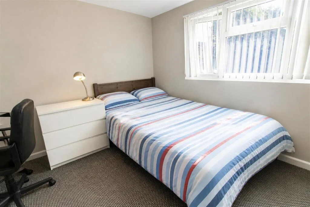 5 bedroom house for rent