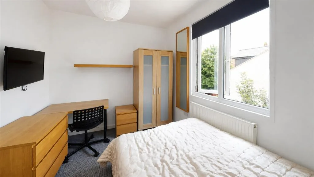 5 bedroom house for rent