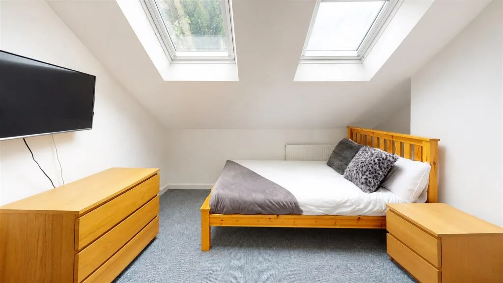 5 bedroom house for rent