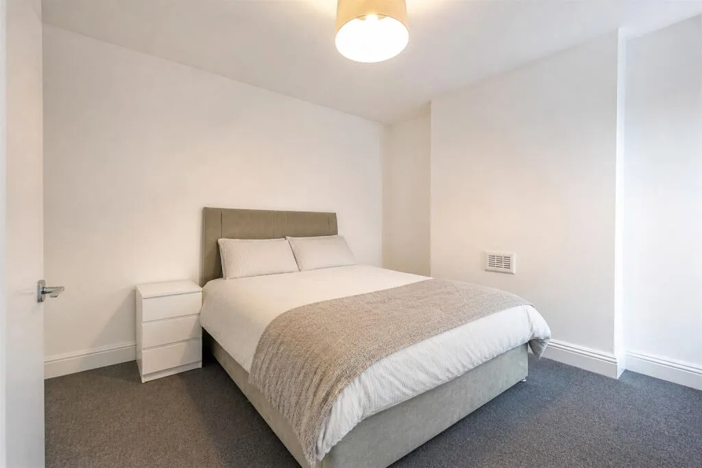 2 bedroom semi-detached house for rent