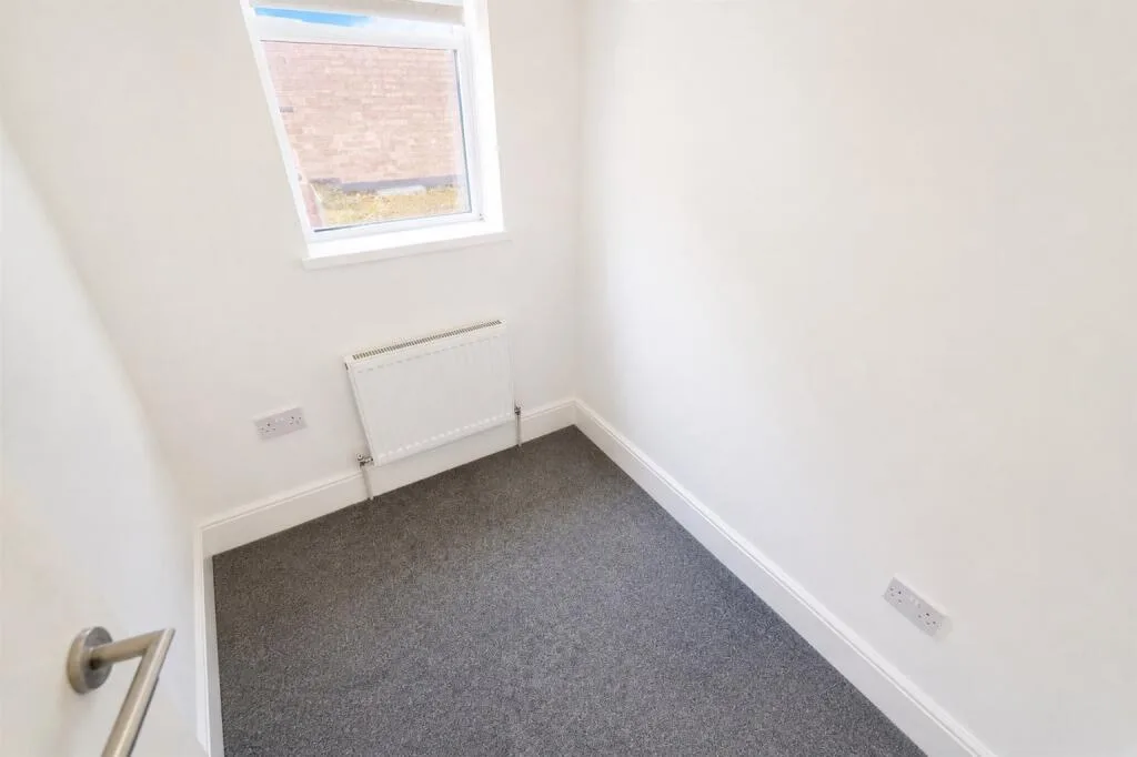 2 bedroom semi-detached house for rent