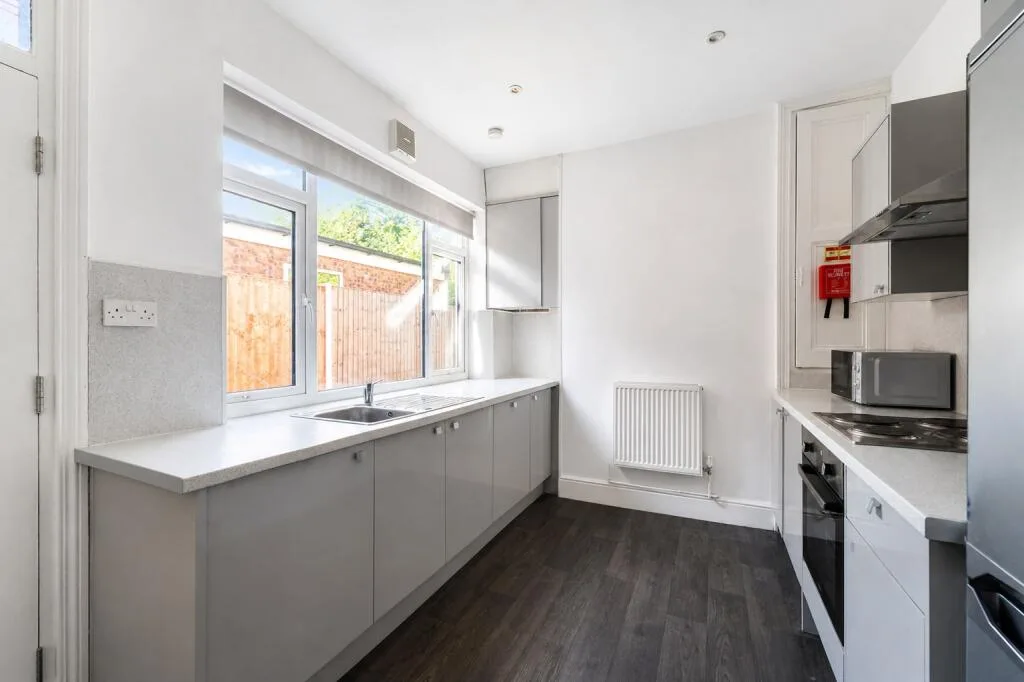 2 bedroom semi-detached house for rent