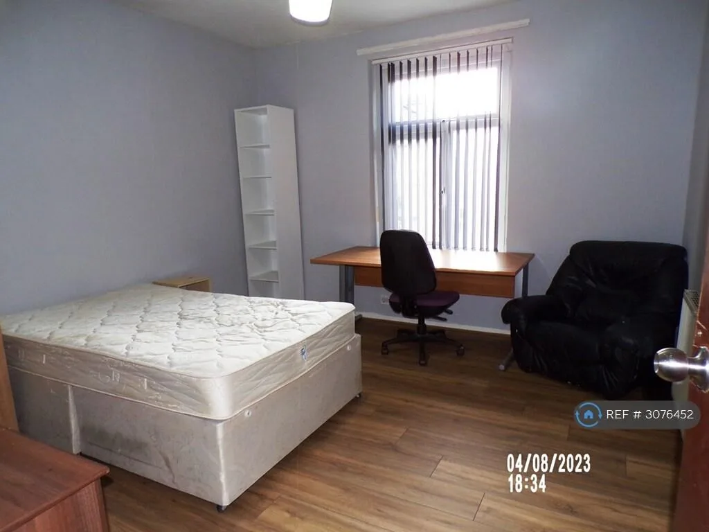 9 bedroom terraced house for rent