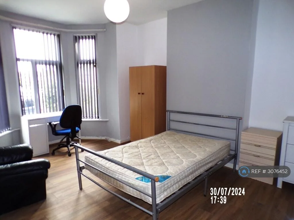 9 bedroom terraced house for rent