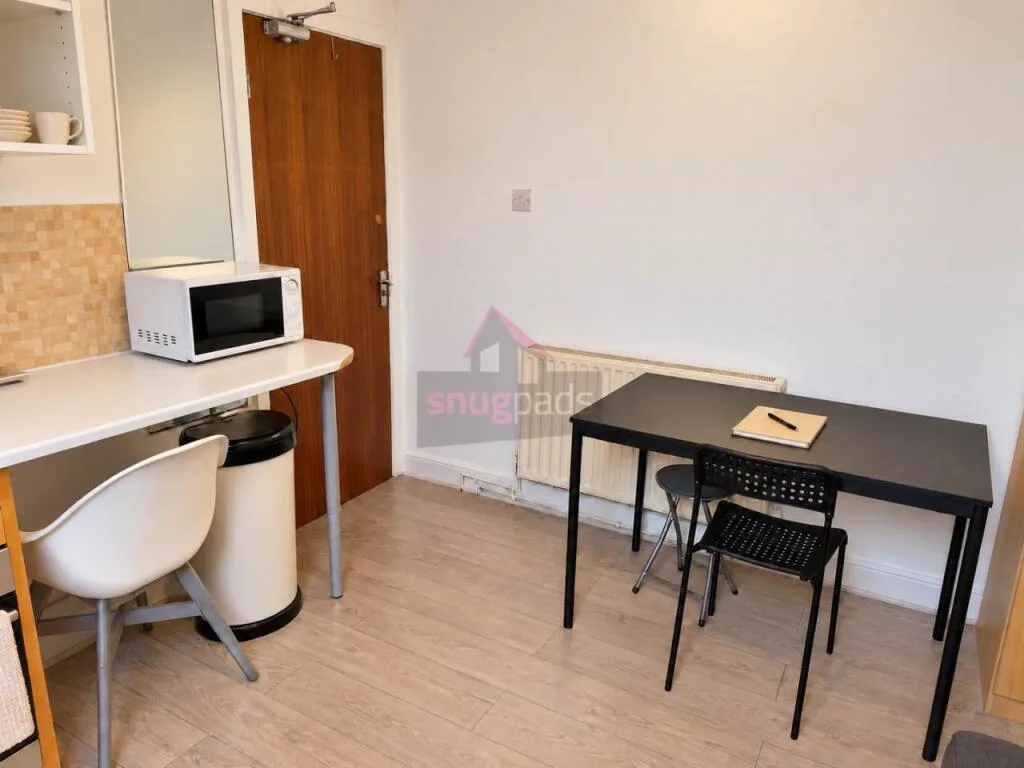 Studio flat for rent