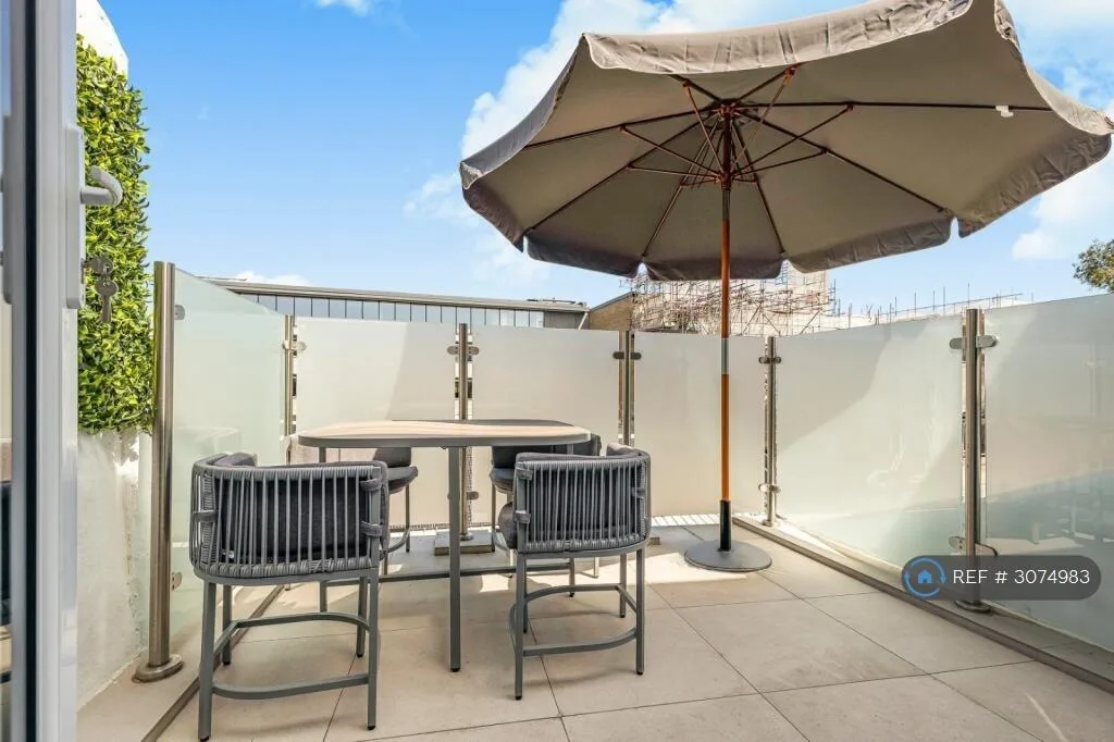 3 bedroom flat for rent