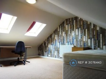 9 bedroom end of terrace house for rent