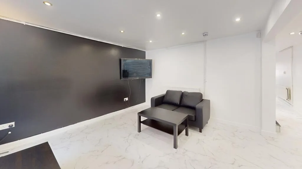 7 bedroom house for rent