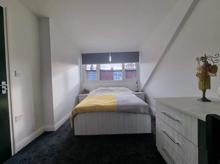 8 bedroom house for rent