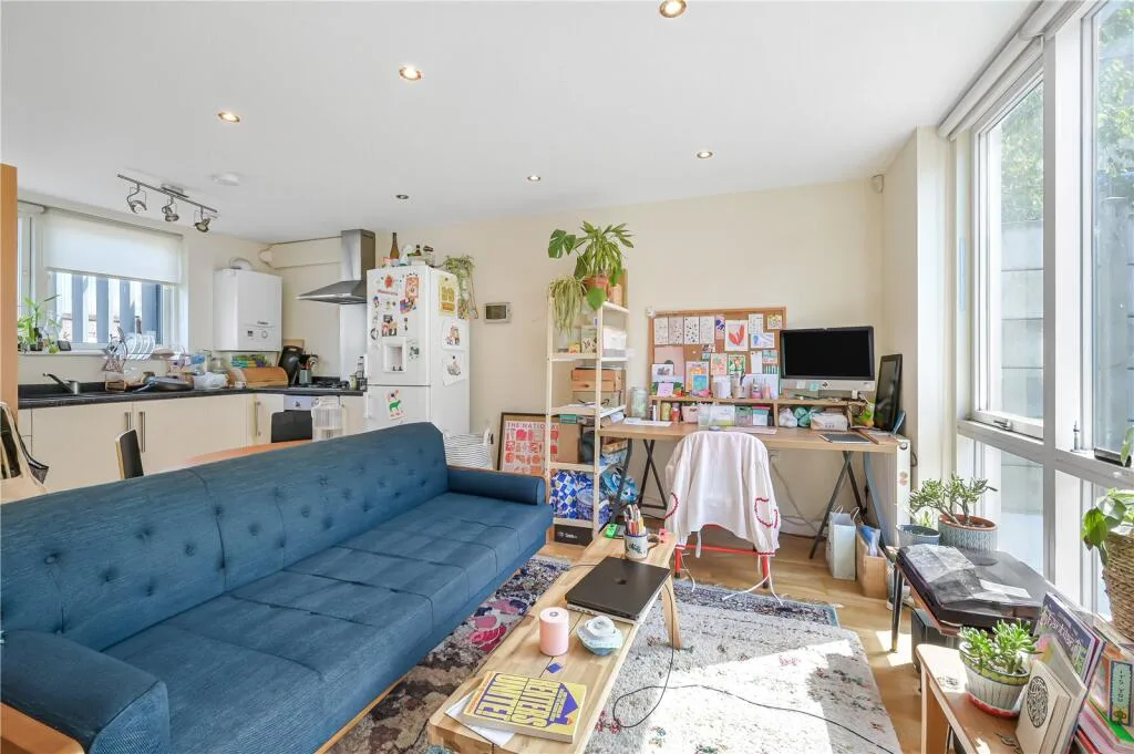 2 bedroom detached house for rent