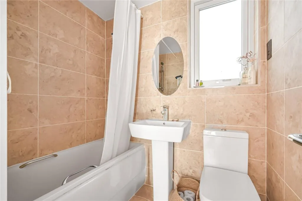 2 bedroom detached house for rent