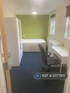 6 bedroom flat for rent