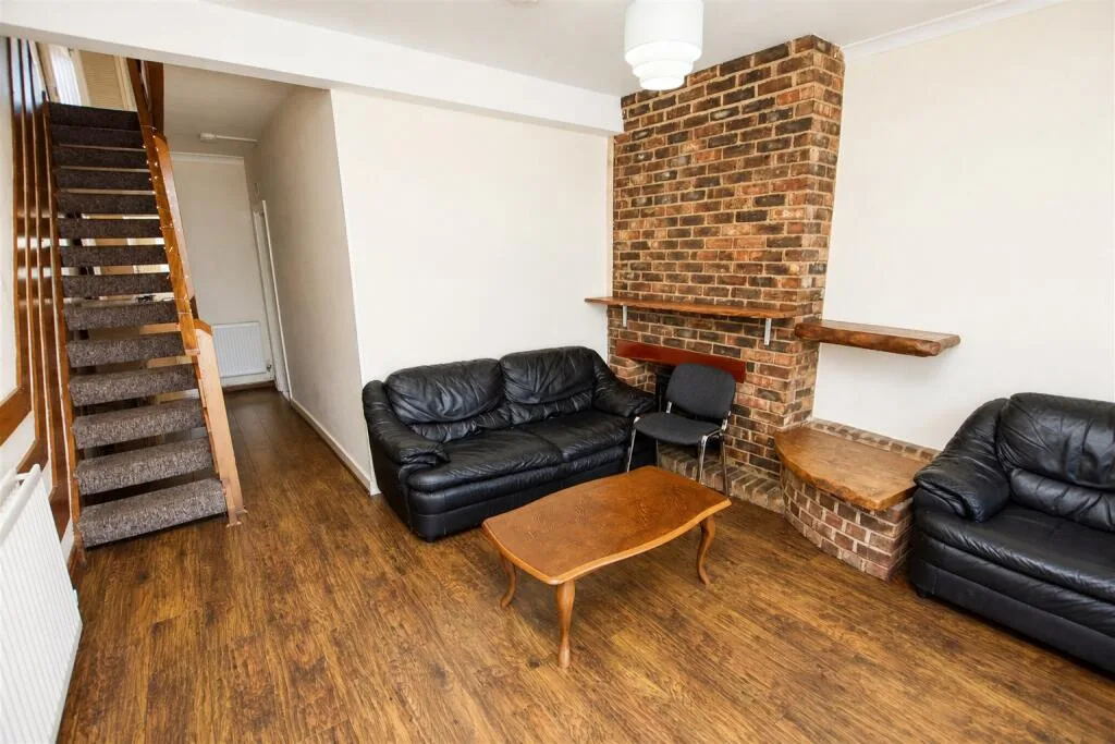 4 bedroom house for rent