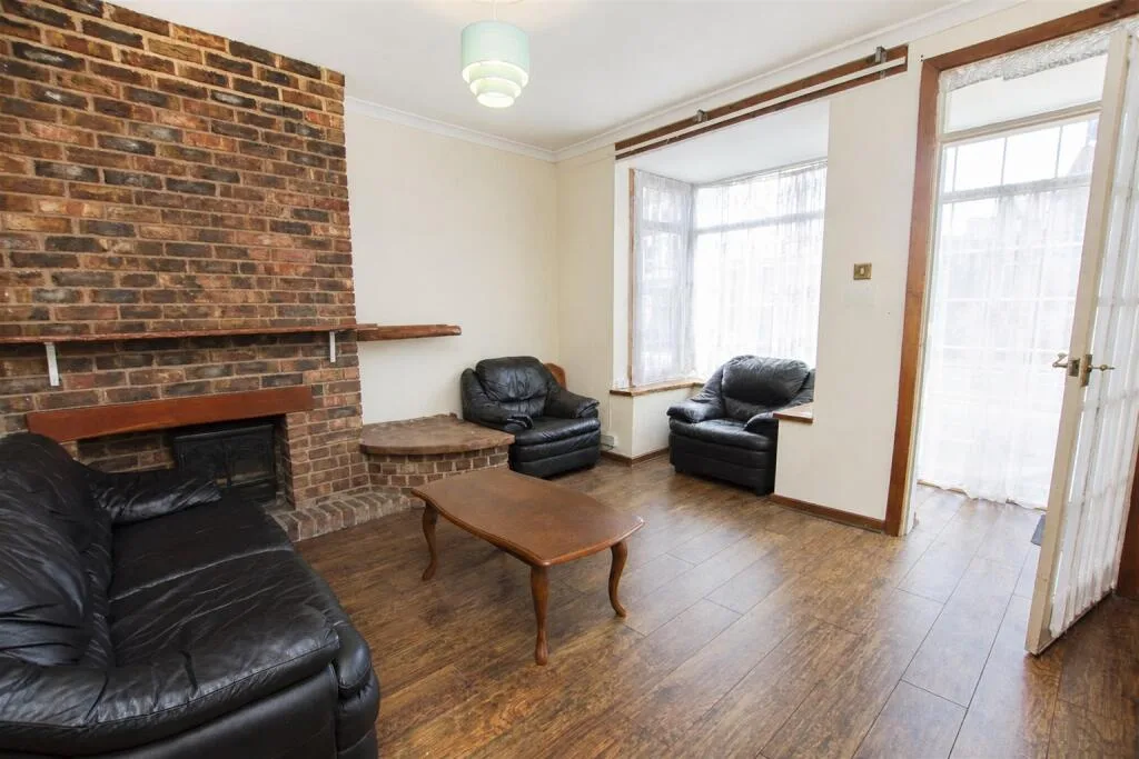 4 bedroom house for rent