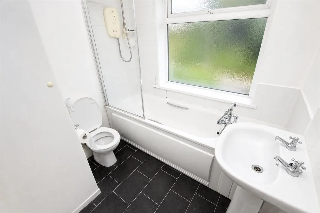 4 bedroom house for rent