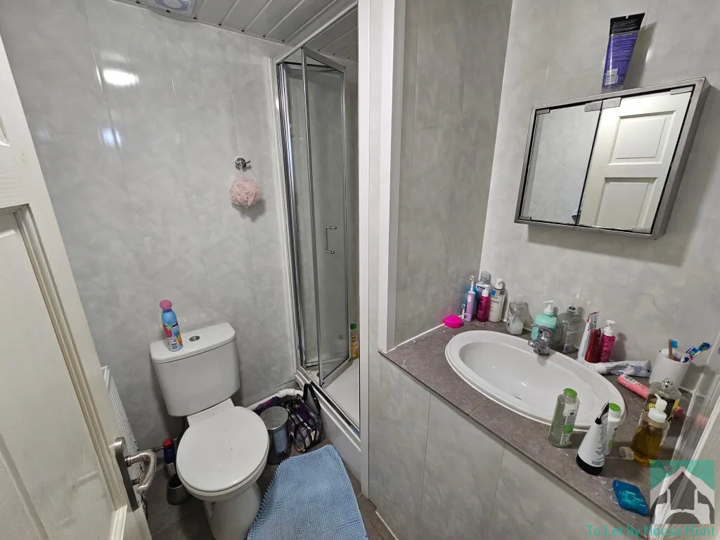 9 bedroom terraced house for rent