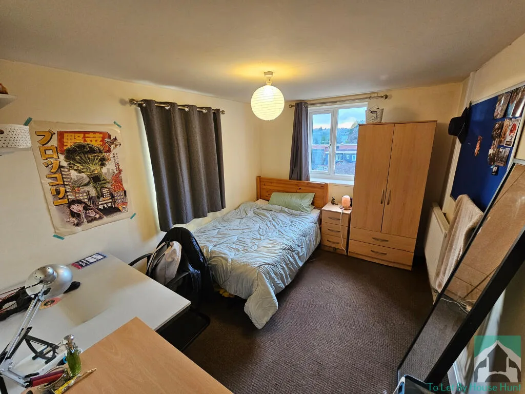 9 bedroom terraced house for rent