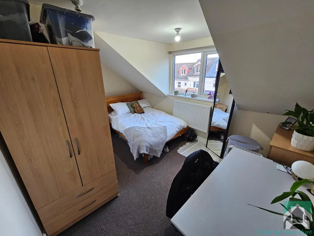 9 bedroom terraced house for rent